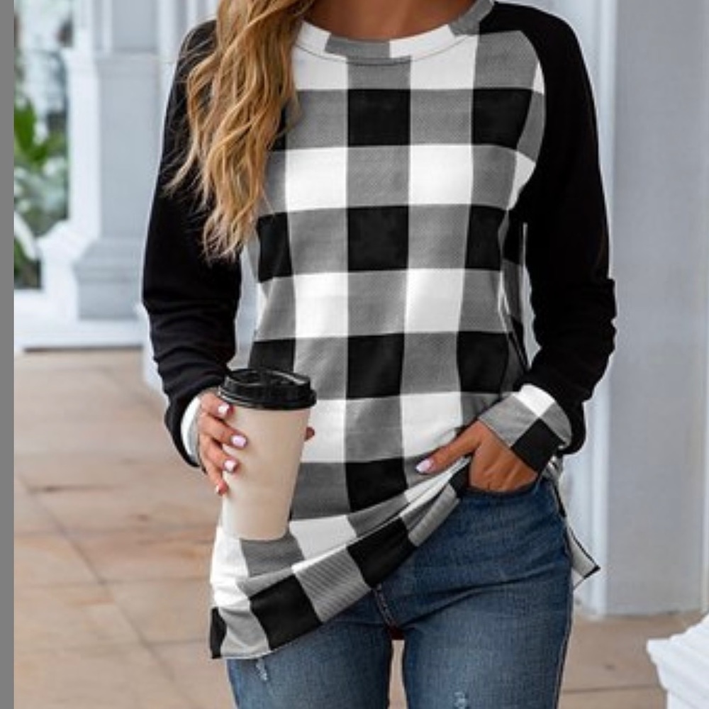 🖤🤍 Tunic style Top 🖤🤍